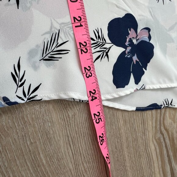 🌼Ann Taylor Floral Blouse Beautiful Navy  Lilac & Light Blue Print Boatne… - Picture 6 of 9